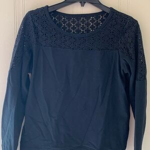 Women sweater. 100% Cotton, used 2 times. Super warm, size M.